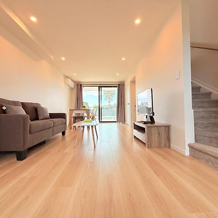 Hot Deal! Brand New Townhouse Close To Rainbow'S End Villa Auckland Exterior photo